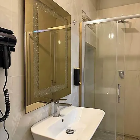 Bristol Palace 4*
