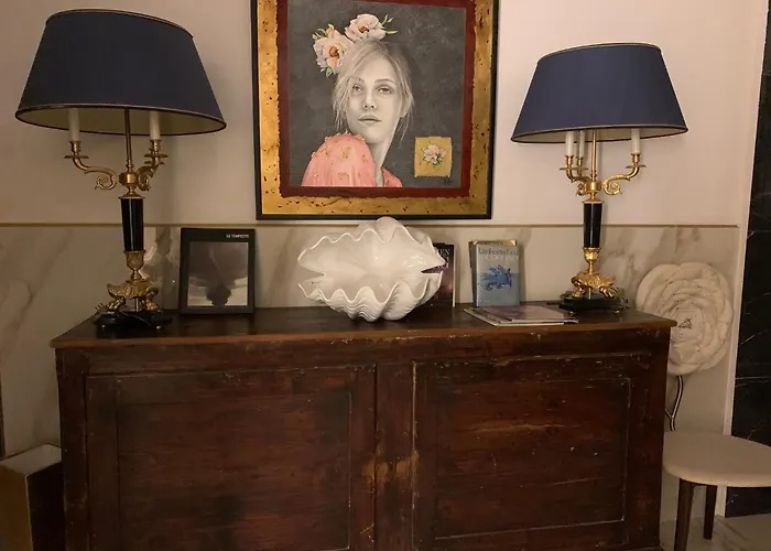 Bristol Palace Rodigo